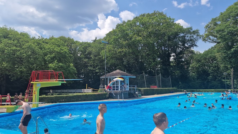 Buitenzwembad Zegenwerp